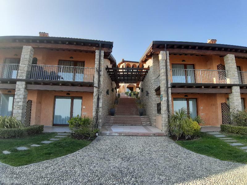 Appartamenti Borgo Гардоне Ривьера Экстерьер фото